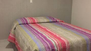 Casa Confort, varias camas, con acceso para personas discapacitadas, para fumadores (24 max) | 12 habitaciones, camas con pillow-top, cortinas blackout y wifi gratis