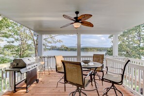 Outdoor dining - Large, Spacious Lakefront Home w/ Pool & Mountain Views!  (Hot Springs)