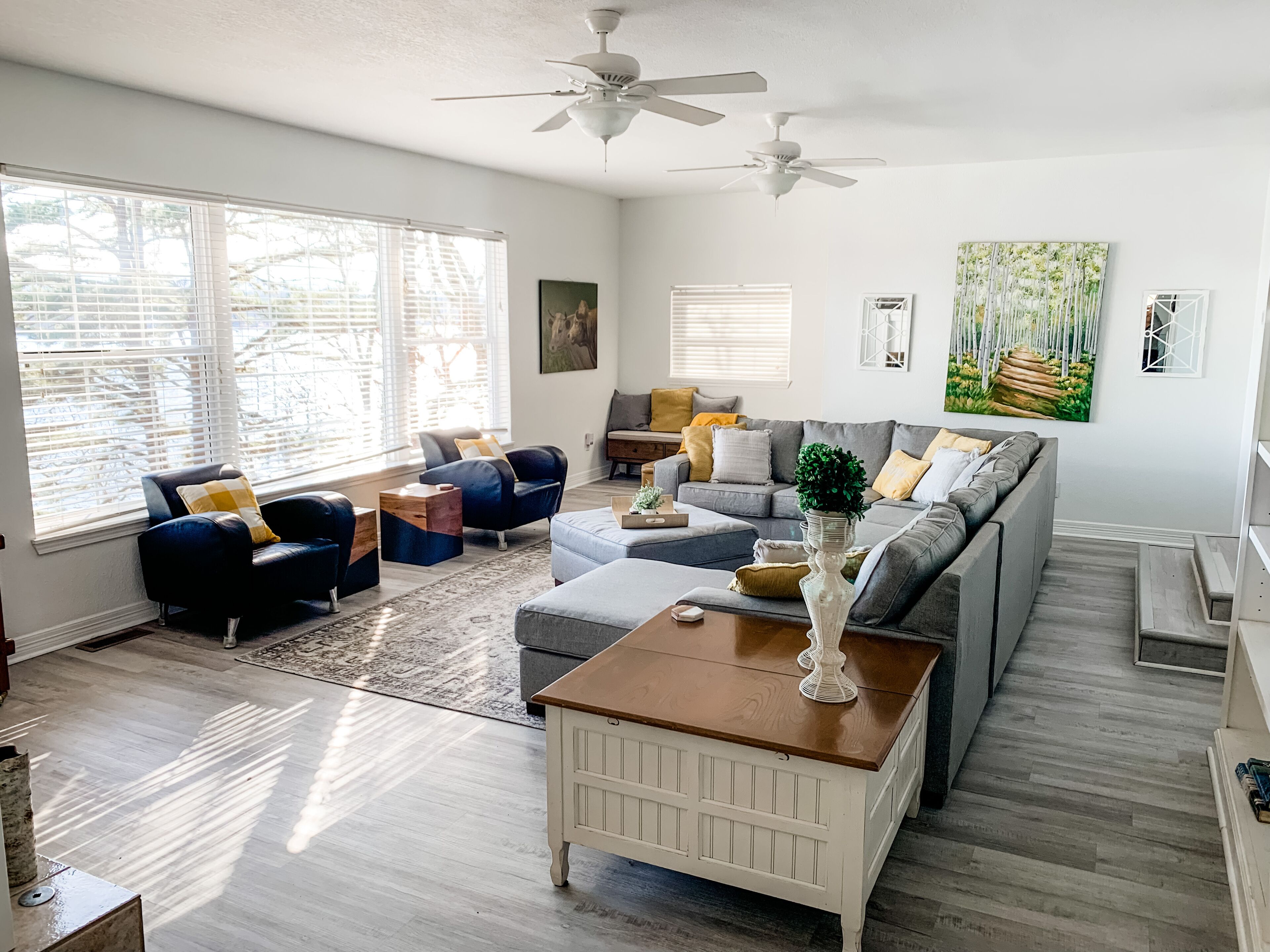 Large, Spacious Lakefront Home w/ Pool & Mountain Views! 