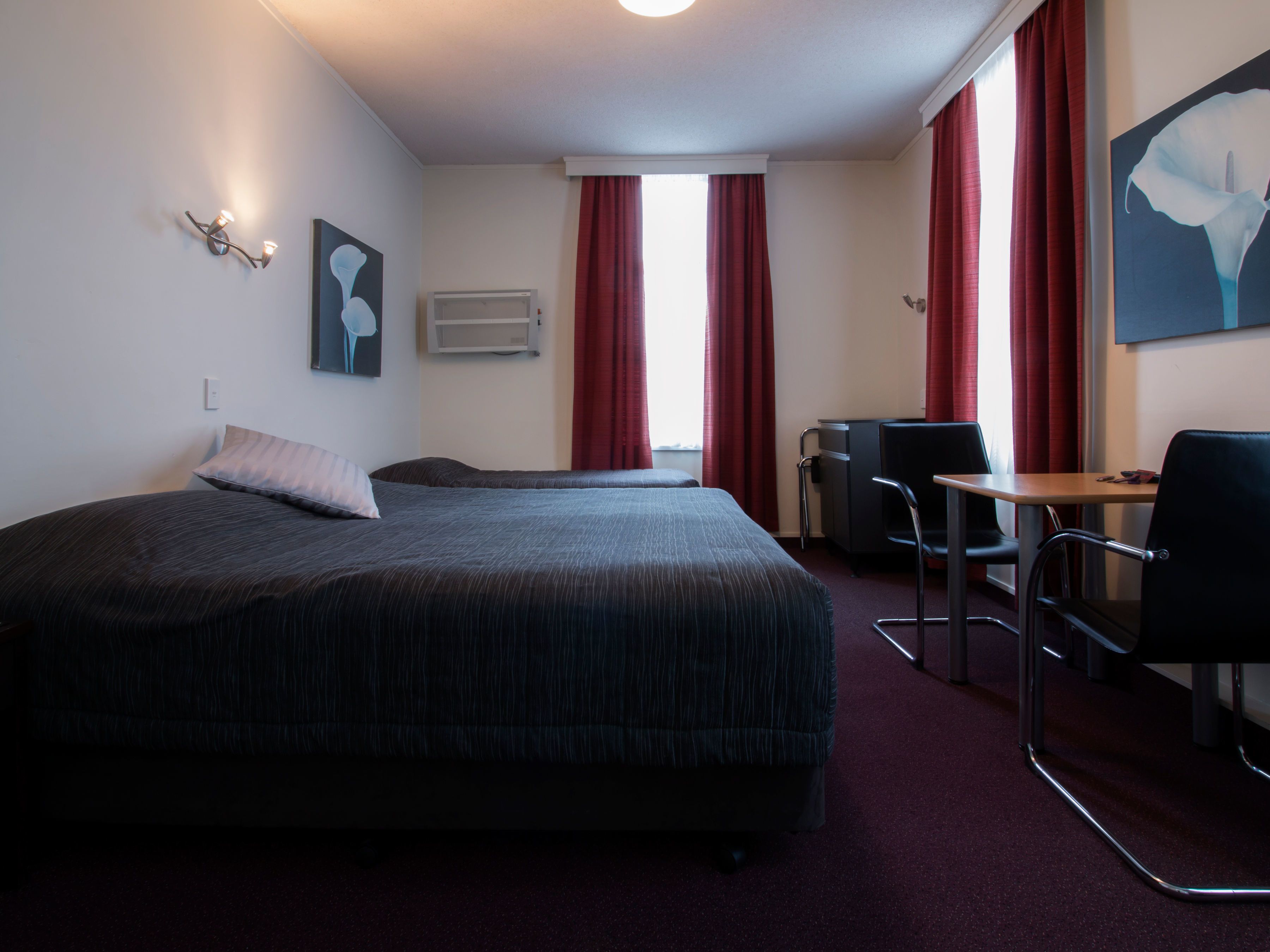 twin/triple room | iron/ironing board, free wifi, bed sheets