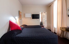 Twin/Triple Room | Iron/ironing board, free WiFi, bed sheets