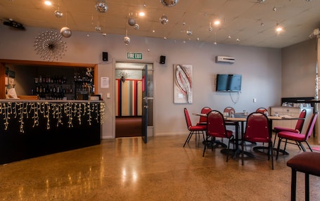 Meeting facility. Masonic Hotel