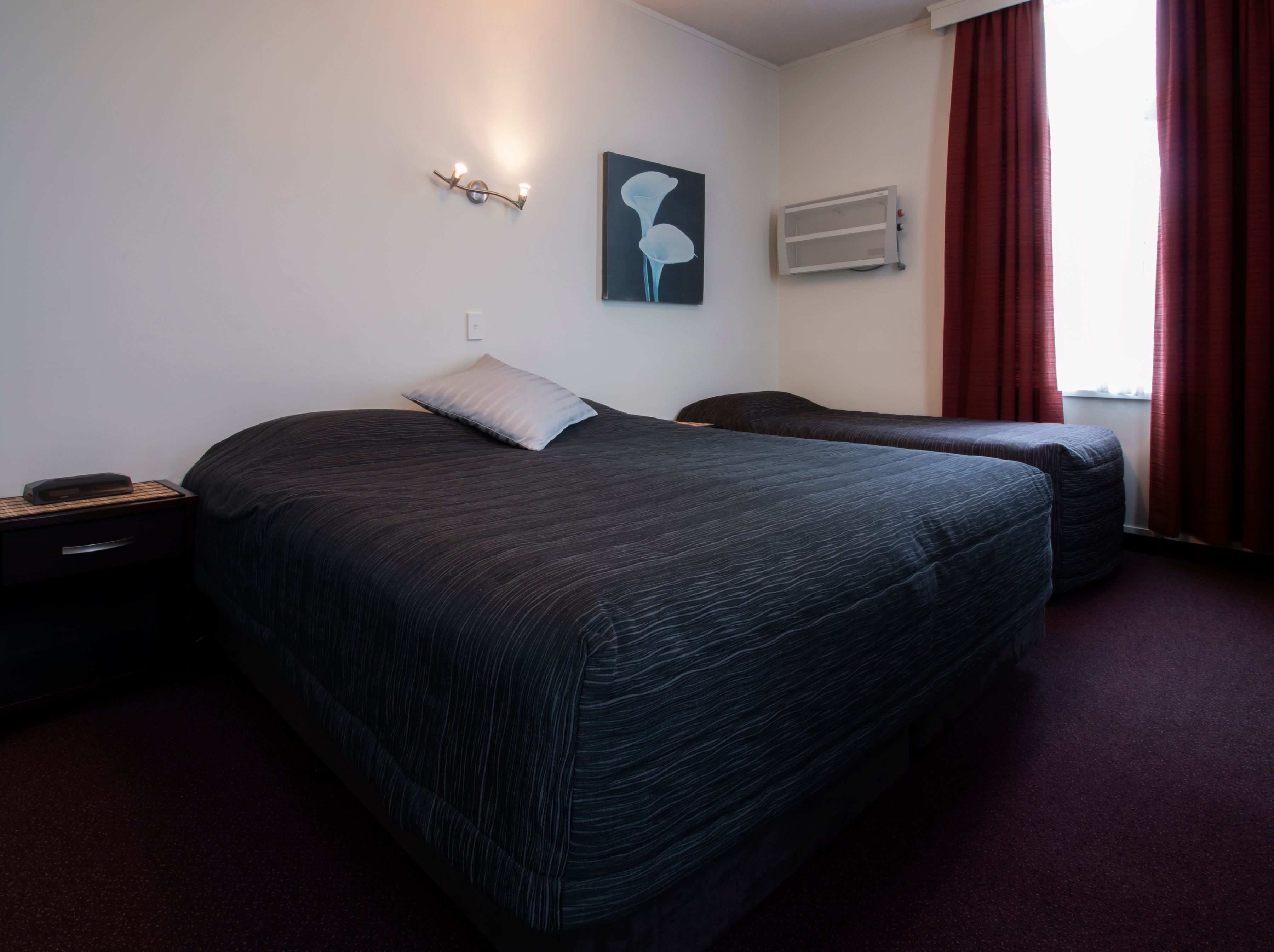 twin/triple room | iron/ironing board, free wifi, bed sheets