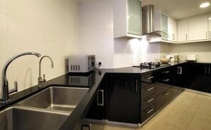 Fridge, microwave, stovetop, electric kettle