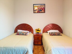 Double Room - 2 Beds  | Wifi gratis y ropa de cama