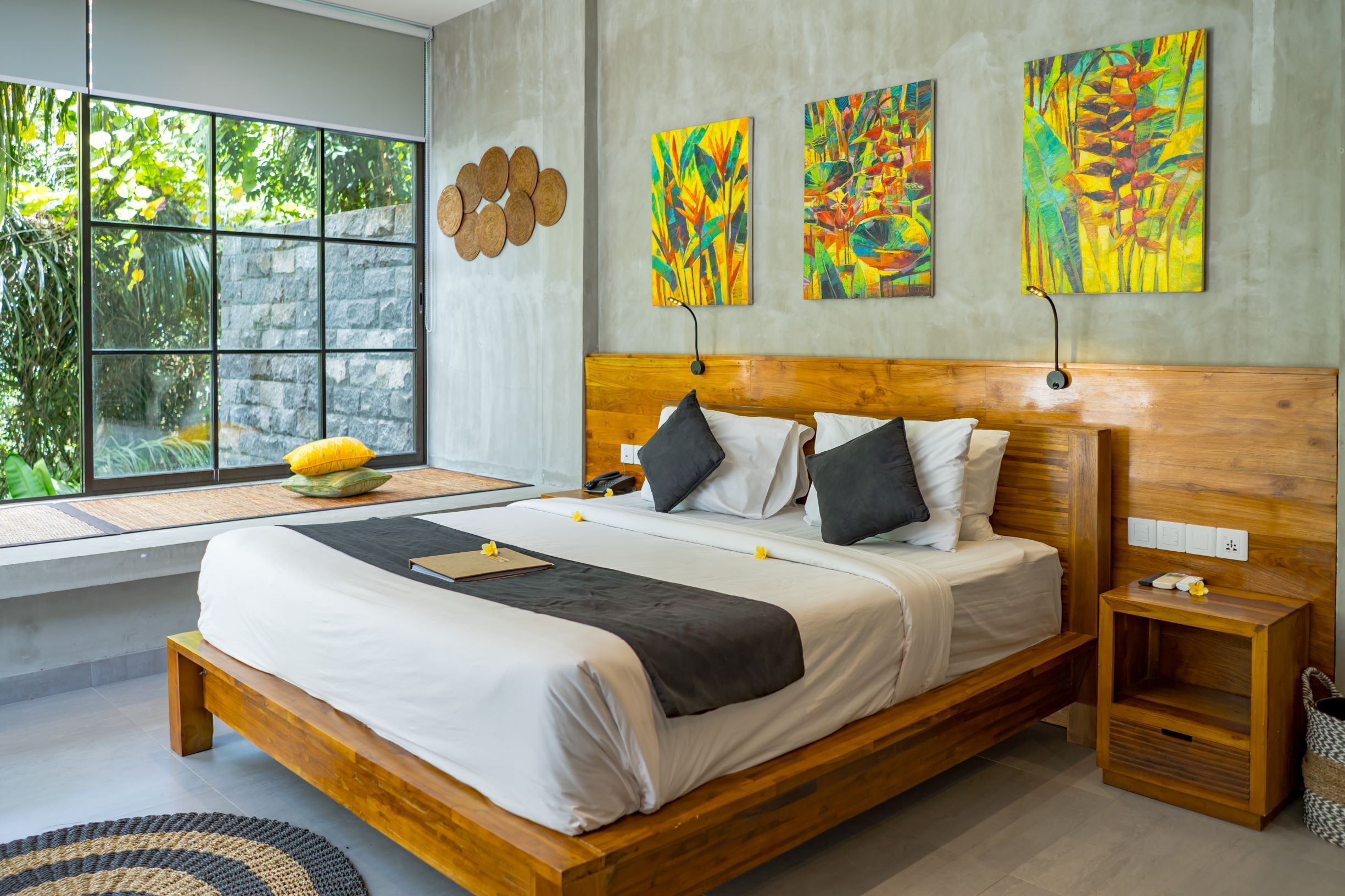 suite, private pool | 1 bedroom, minibar, in-room safe, desk