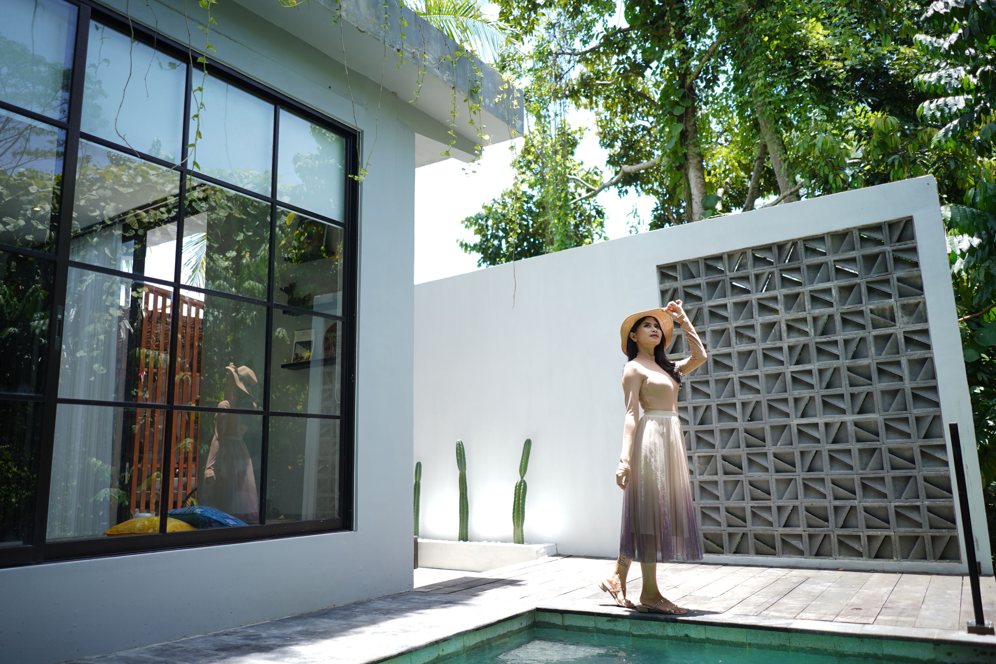 suite, private pool | private pool