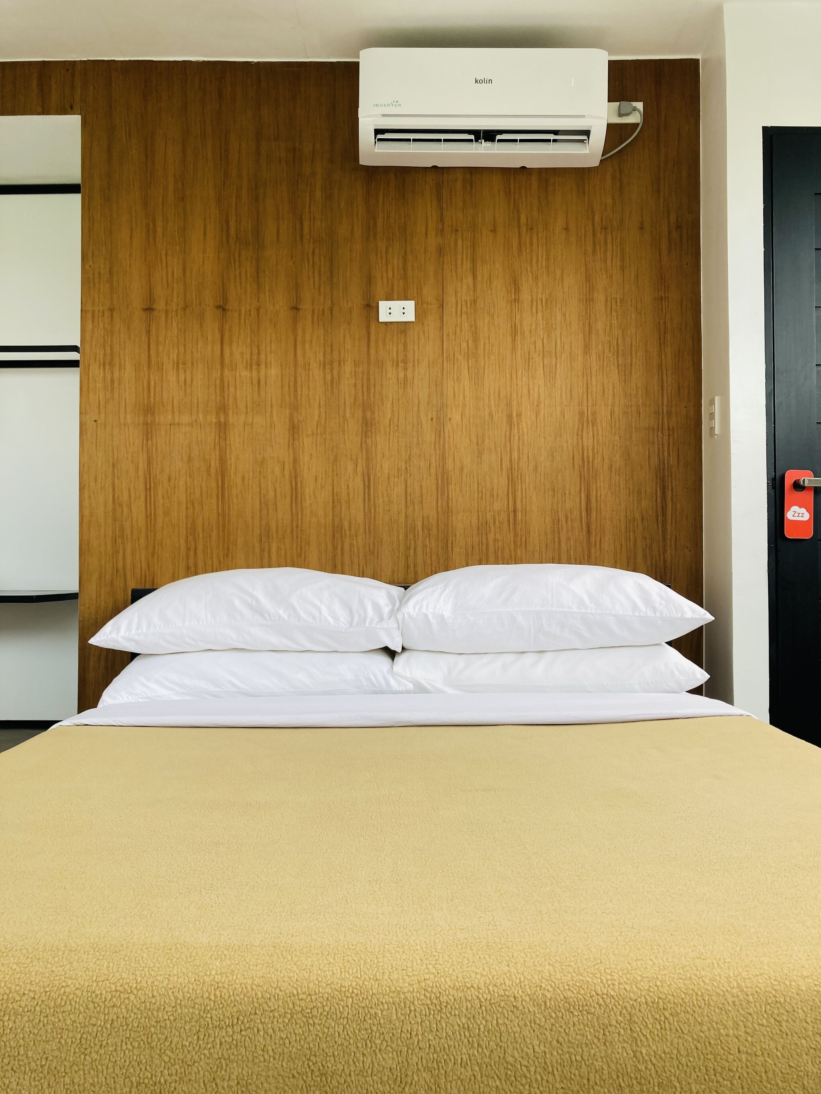 studio suite | in-room safe, individually decorated, individually furnished