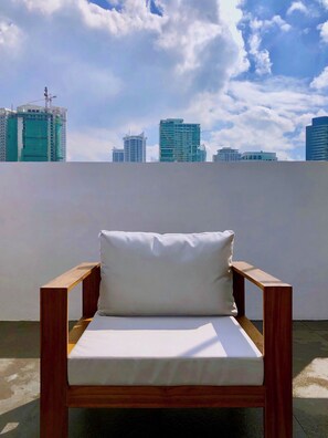 Sundeck - Gomez House (Makati)