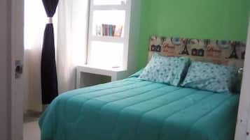 Casa de ciudad familiar, 2 camas Queen size, para no fumadores, vista a la ciudad | Cortinas blackout, tabla de planchar con plancha y wifi gratis