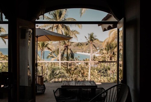 Distrito 88 - Adults only