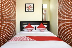 Deluxe Double Room | Desk, free WiFi, bed sheets - OYO 465 Alam Citra Bed & Breakfast (Sewon)