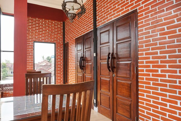 Dining - OYO 465 Alam Citra Bed & Breakfast (Sewon)