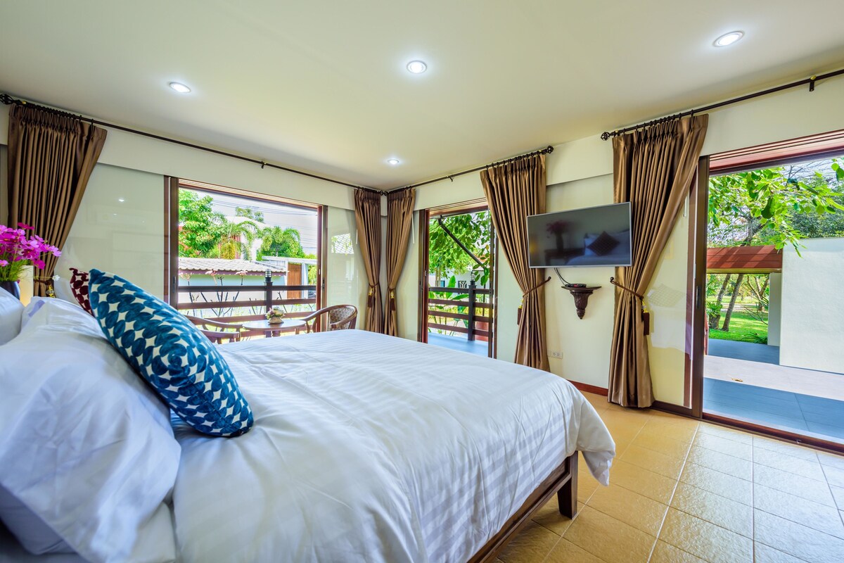 Family Villa, 2 Bedrooms, Kitchen, Garden View