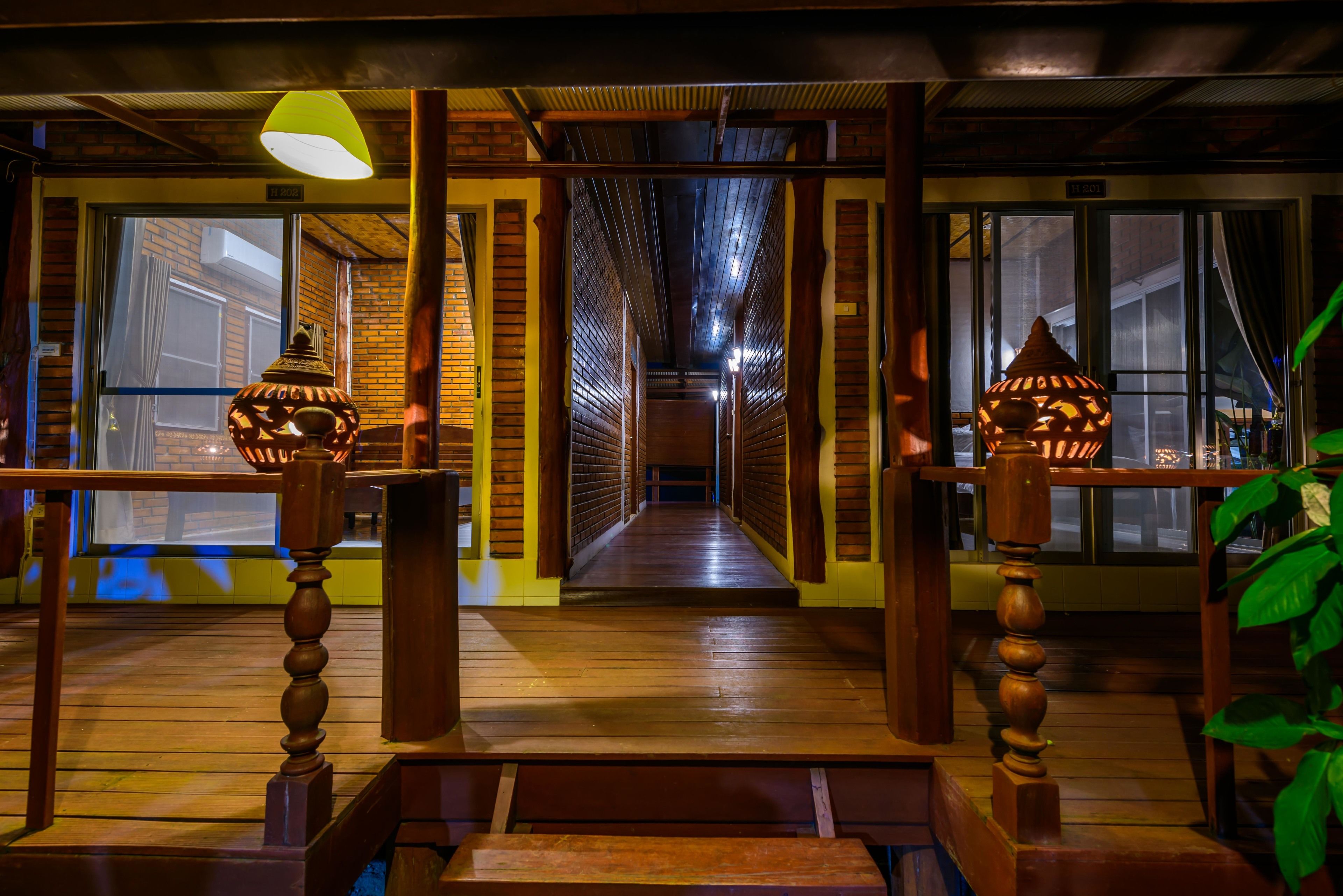 business villa, 1 queen bed, terrace, garden view | terrace/patio