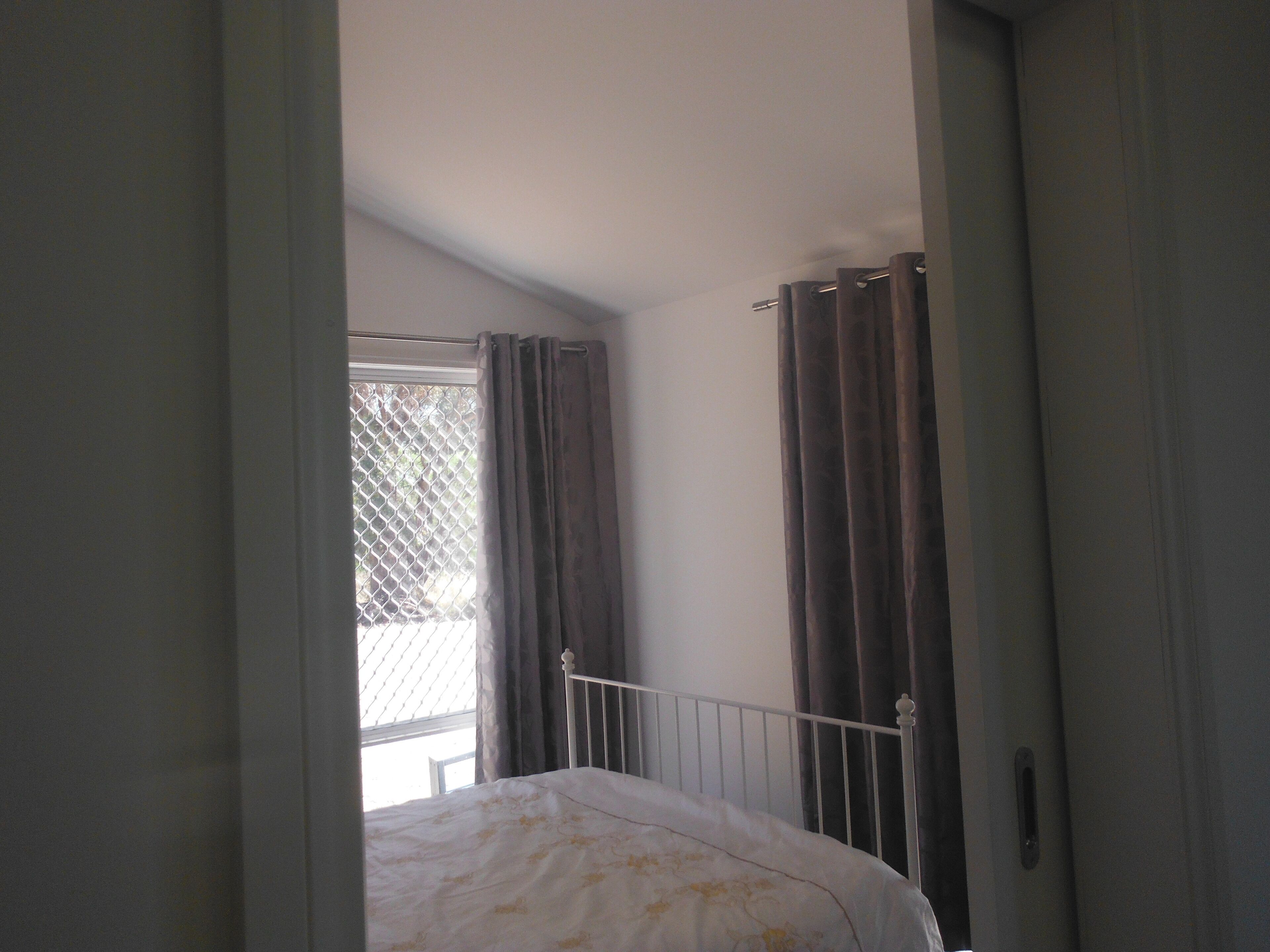 Lakeside Charm: Spacious 2 Bedroom Cottage On Flower Farm Surrounded By Nature — image 4