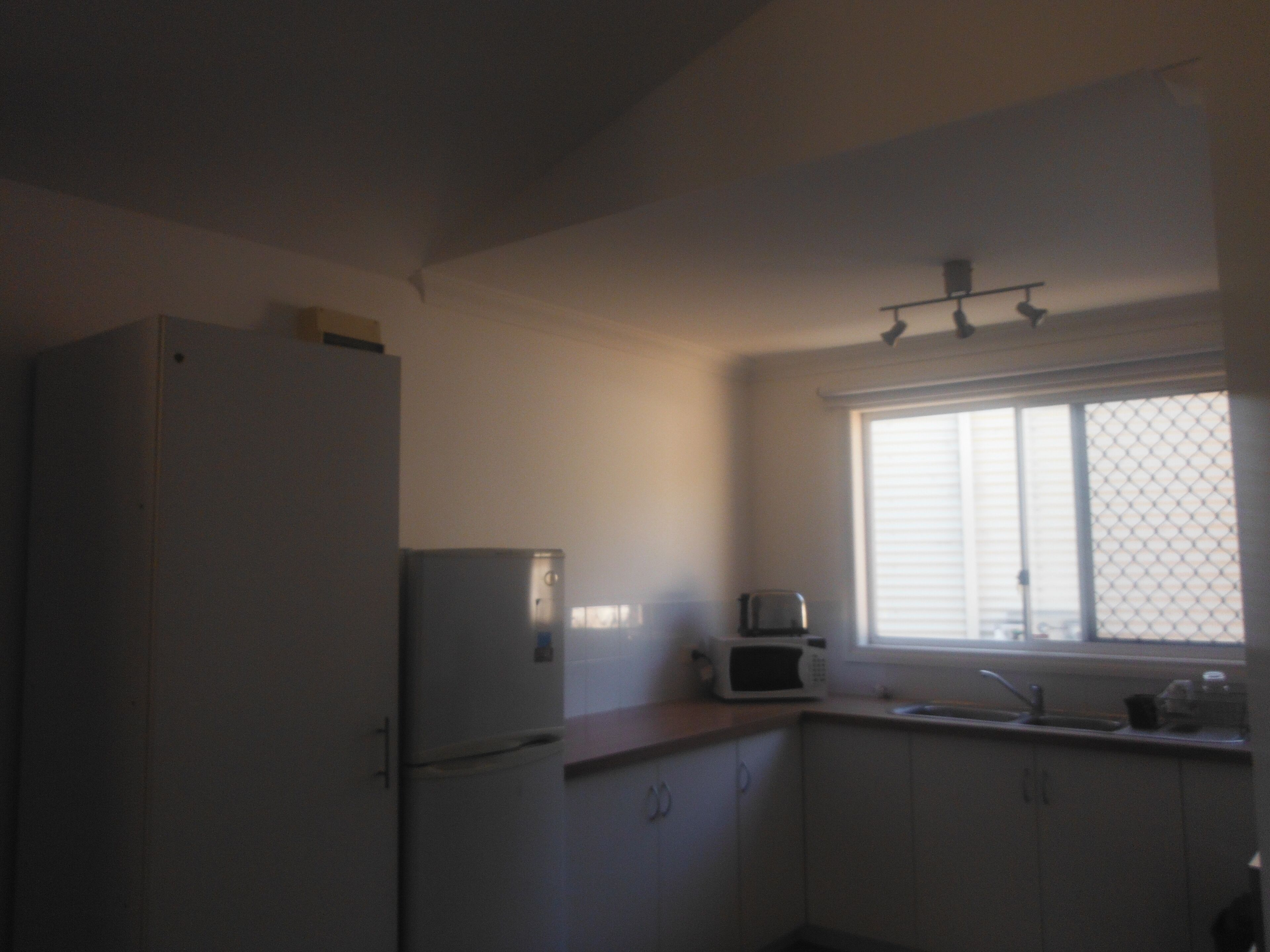 Lakeside Charm: Spacious 2 Bedroom Cottage On Flower Farm Surrounded By Nature — image 6