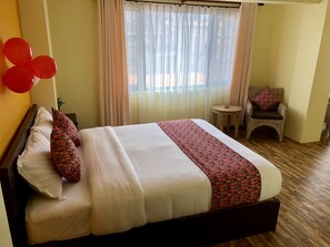 Chambre Deluxe Double ou avec lits jumeaux, plusieurs lits, non-fumeur, vue ville