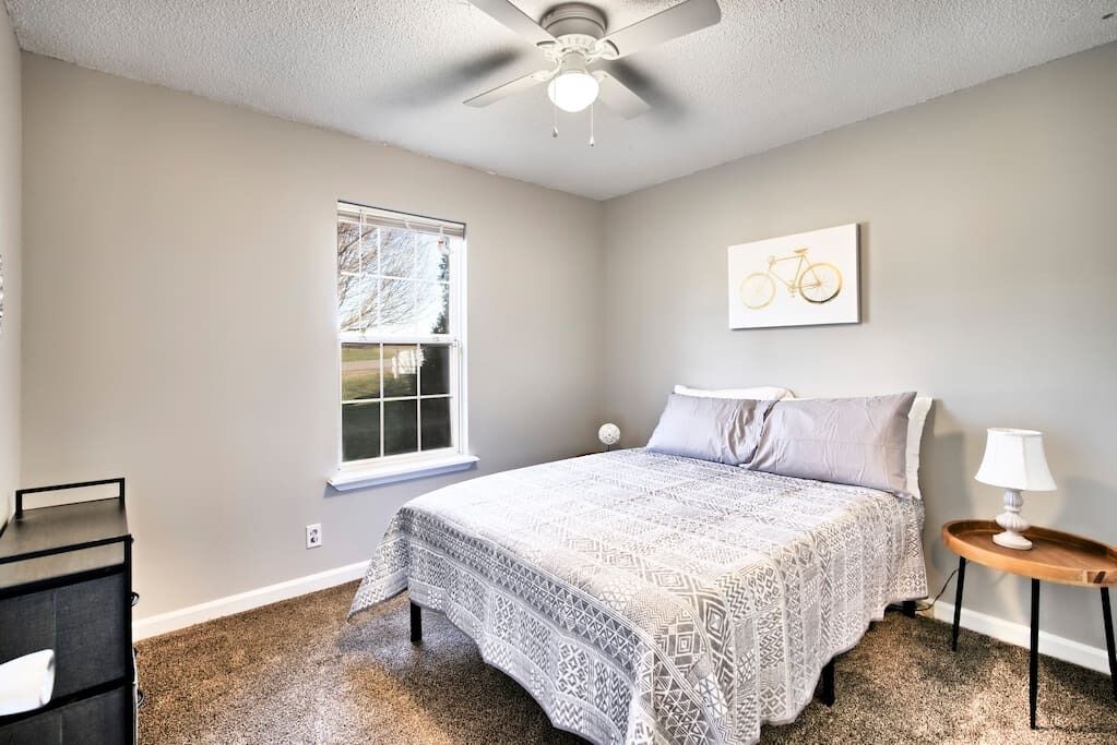 Family-Friendly Oasis with King Bed and Large Fenced Yard