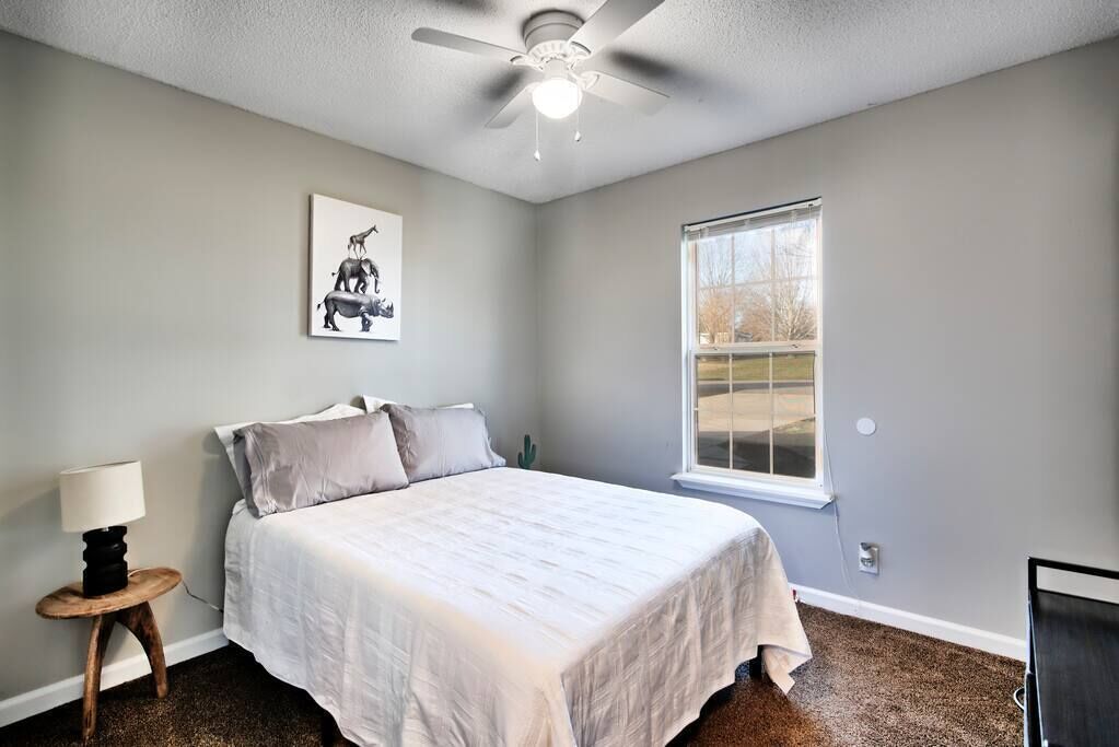 Family-Friendly Oasis with King Bed and Large Fenced Yard