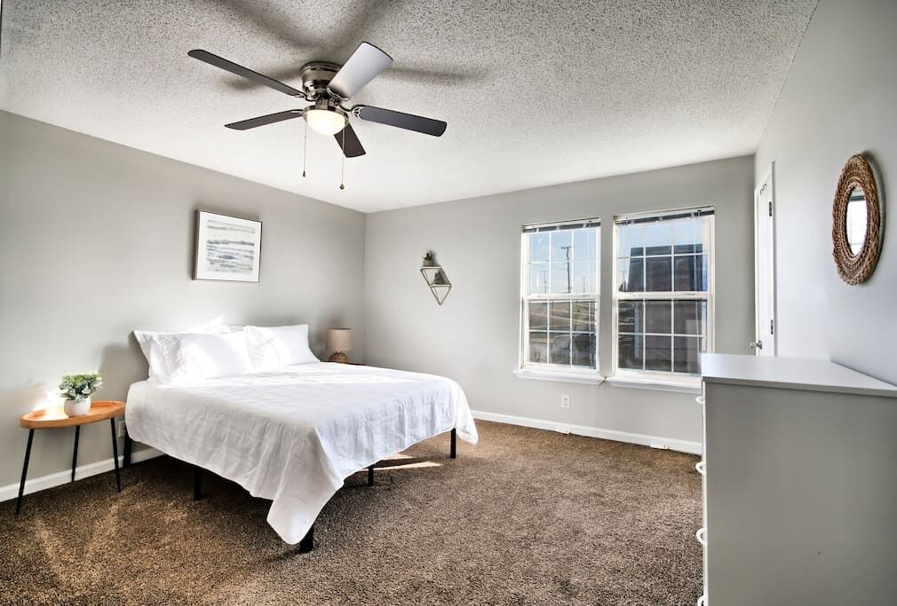 Family-Friendly Oasis with King Bed and Large Fenced Yard