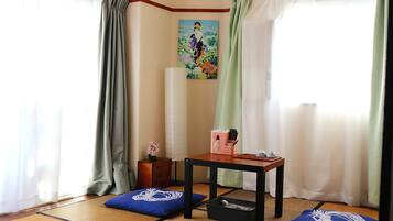 Quarto casal (Japanese Style, 41) | Escrivaninha, Wi-Fi de cortesia