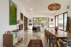 Dining - Villa de lOcéan by muse villas (Poste Lafayette)