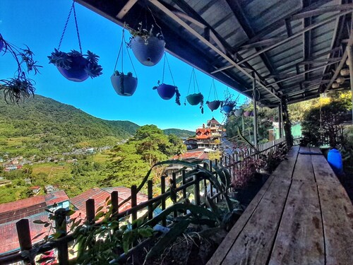 Banaue Pink Eco Hostel