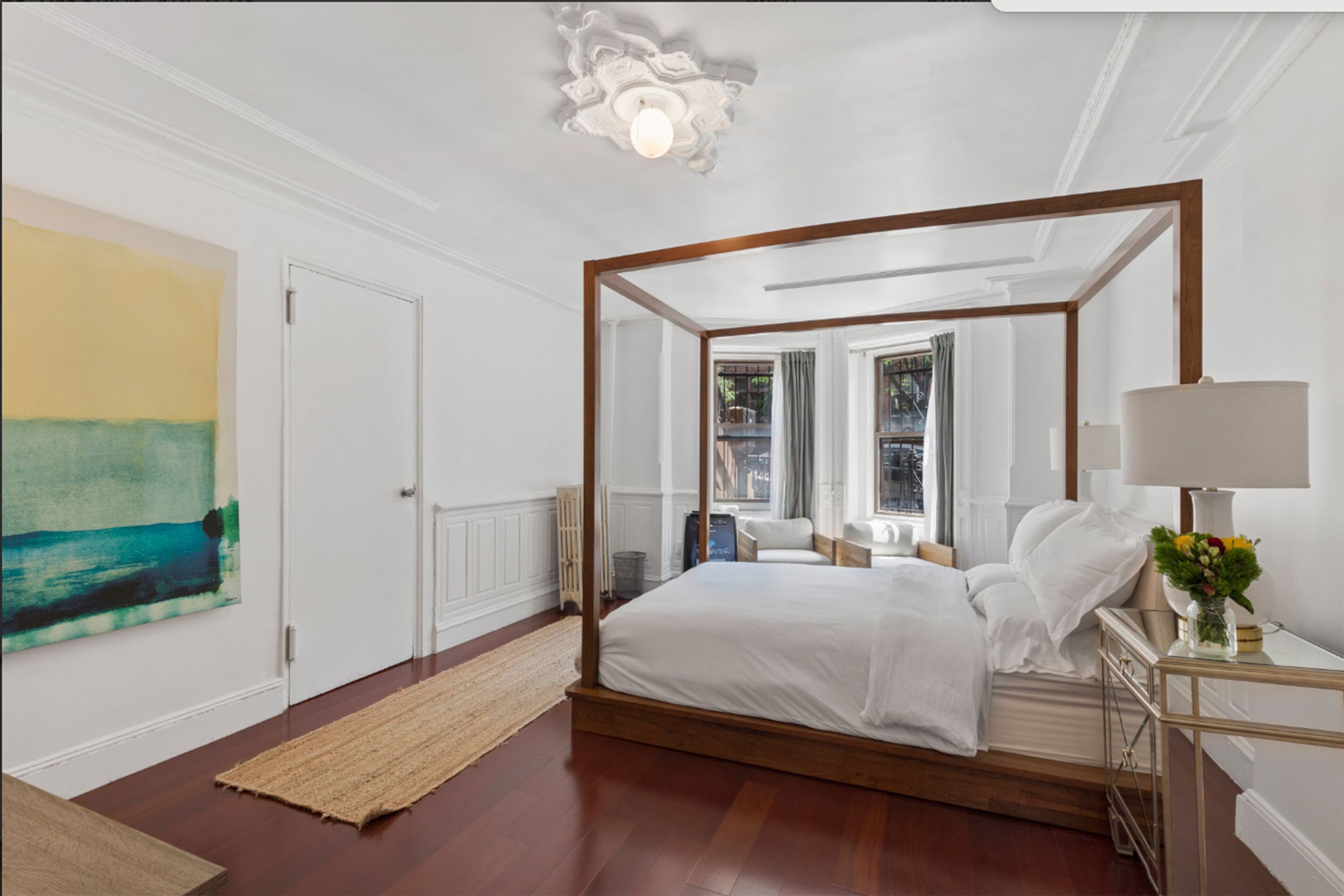 BEAUTIFUL BROWNSTONE GARDEN APARTMENT