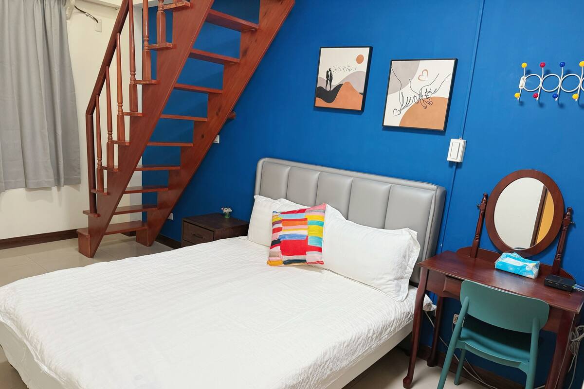 Basic Triple Room, Multiple Beds, Non Smoking | WiFi (free), bed sheets