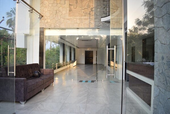 Interior entrance - White Pearl Residency (Puducherry)