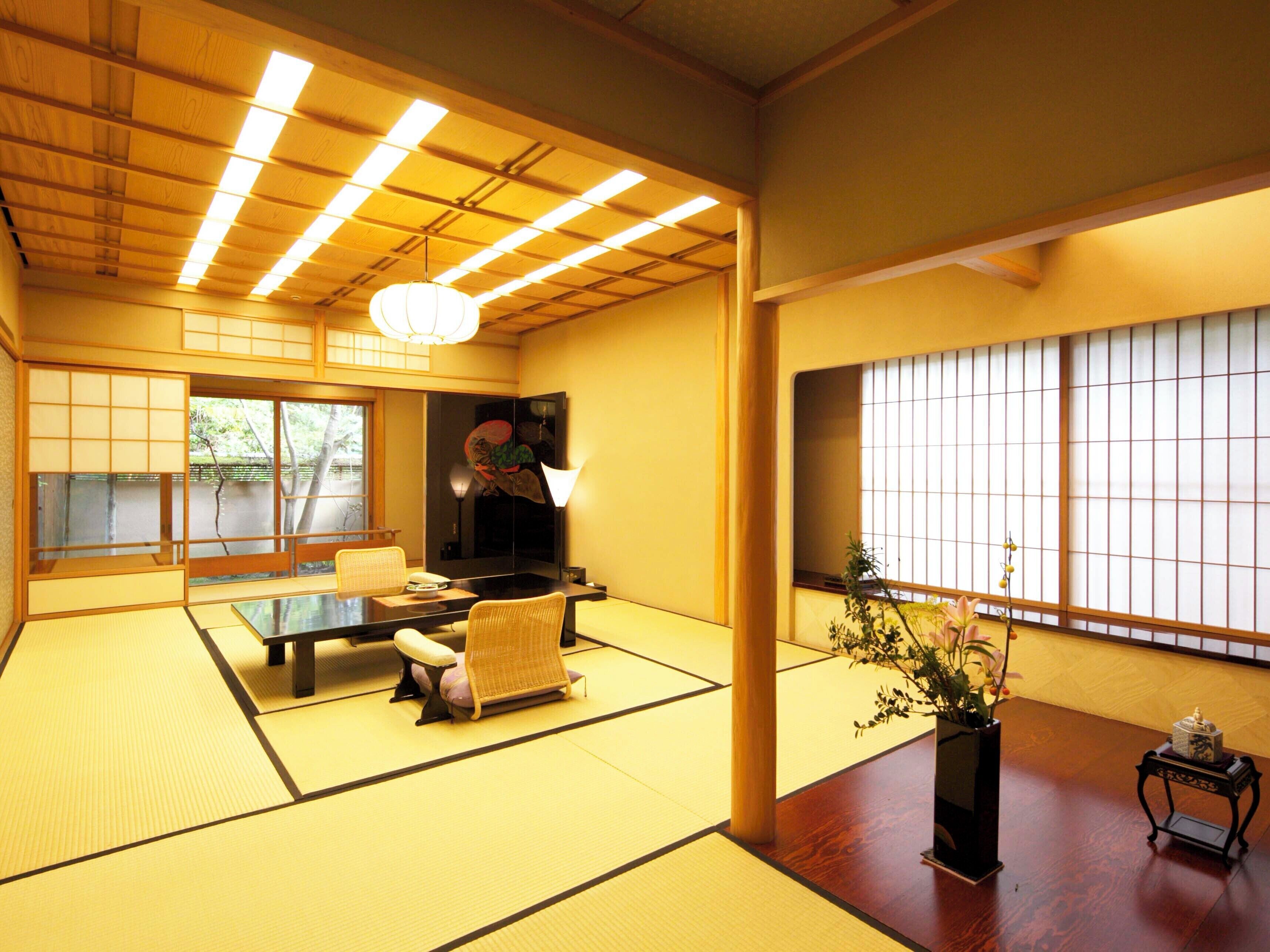 Grand Villa, 2 Bedrooms, Courtyard View, Annex Building | Down comforters, individually decorated, individually furnished, desk