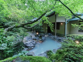 总统别墅, 2 间卧室, 庭院景观, 副楼 | 浴室 | 免费洗浴用品、吹风机、拖鞋、坐浴桶