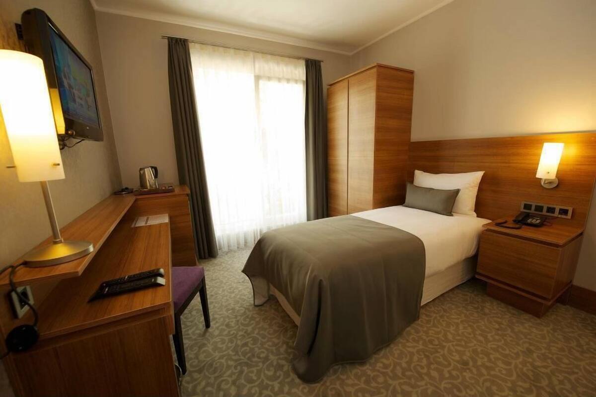 In-room safe, free cots/infant beds, free WiFi