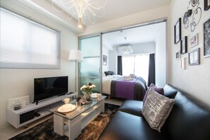 Apartment | Wohnbereich | Flachbildfernseher