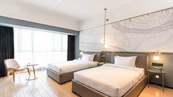 Deluxe Twin Room | Desk, blackout drapes, free WiFi