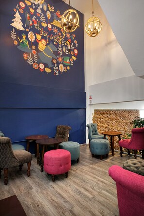 Dining - Hide and Seek Boutique Hometel (Bangkok)