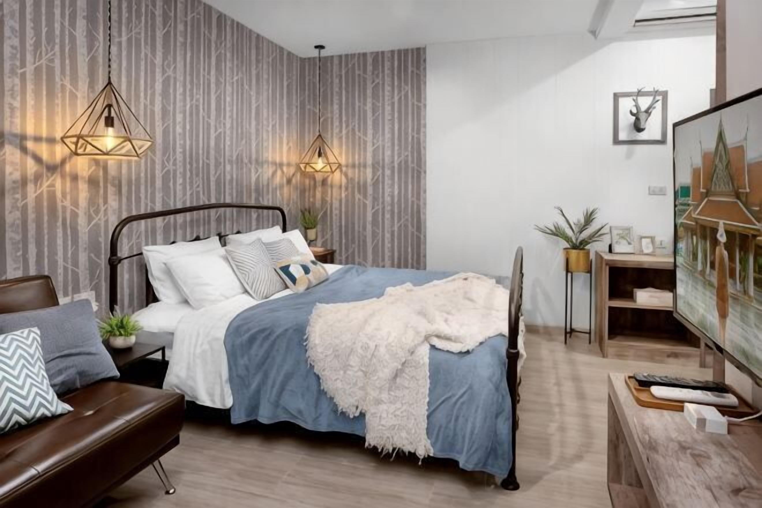 1 bedroom, premium bedding, minibar, in-room safe
