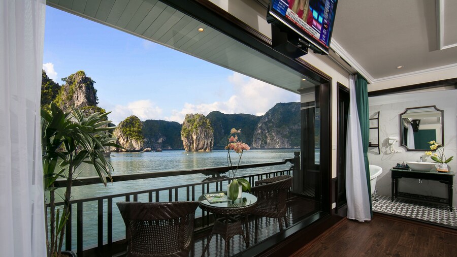 Genesis Regal Cruise