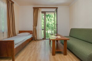 家庭套房 | 起居区 | 电视