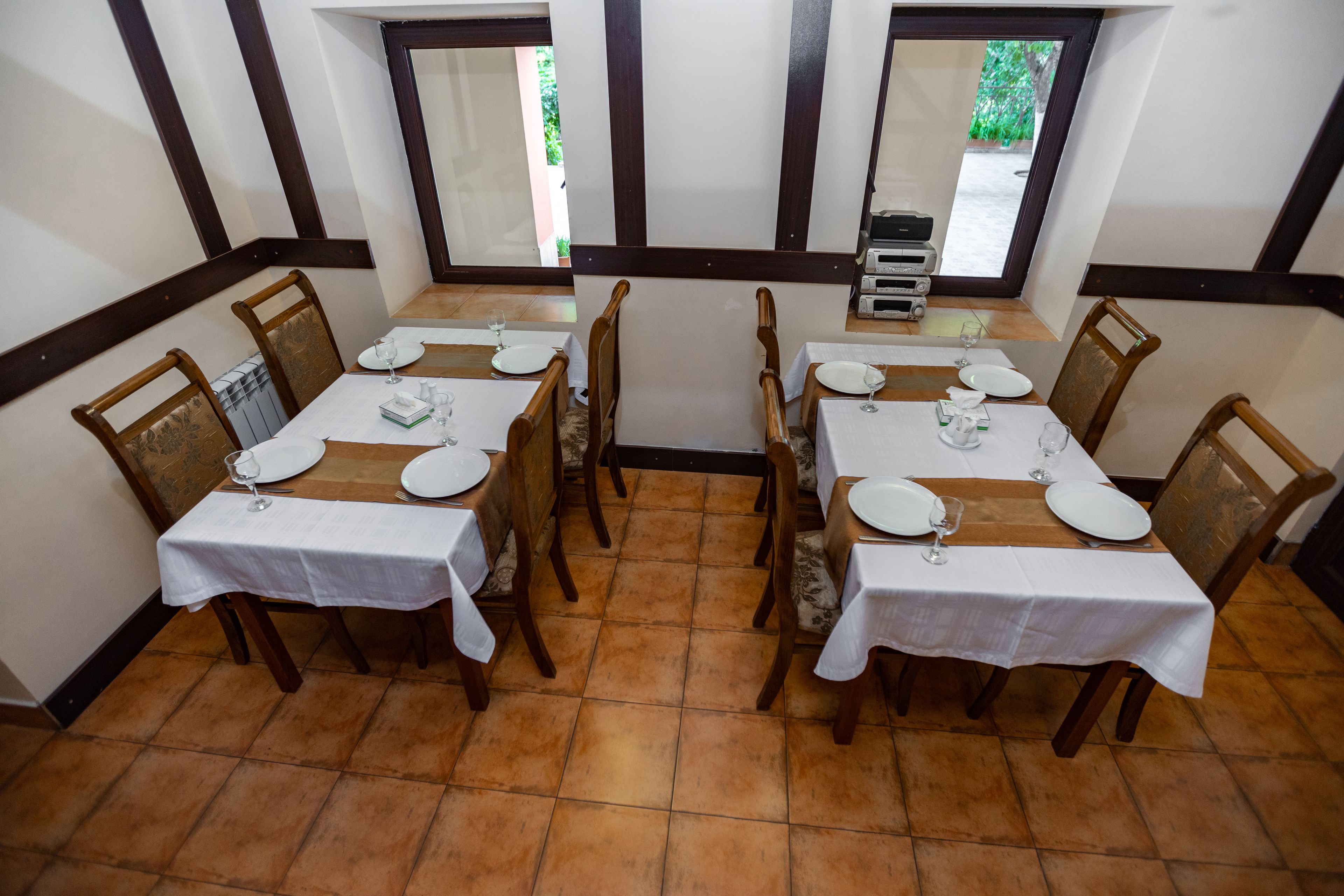 Photo - Ariana Family Hotel