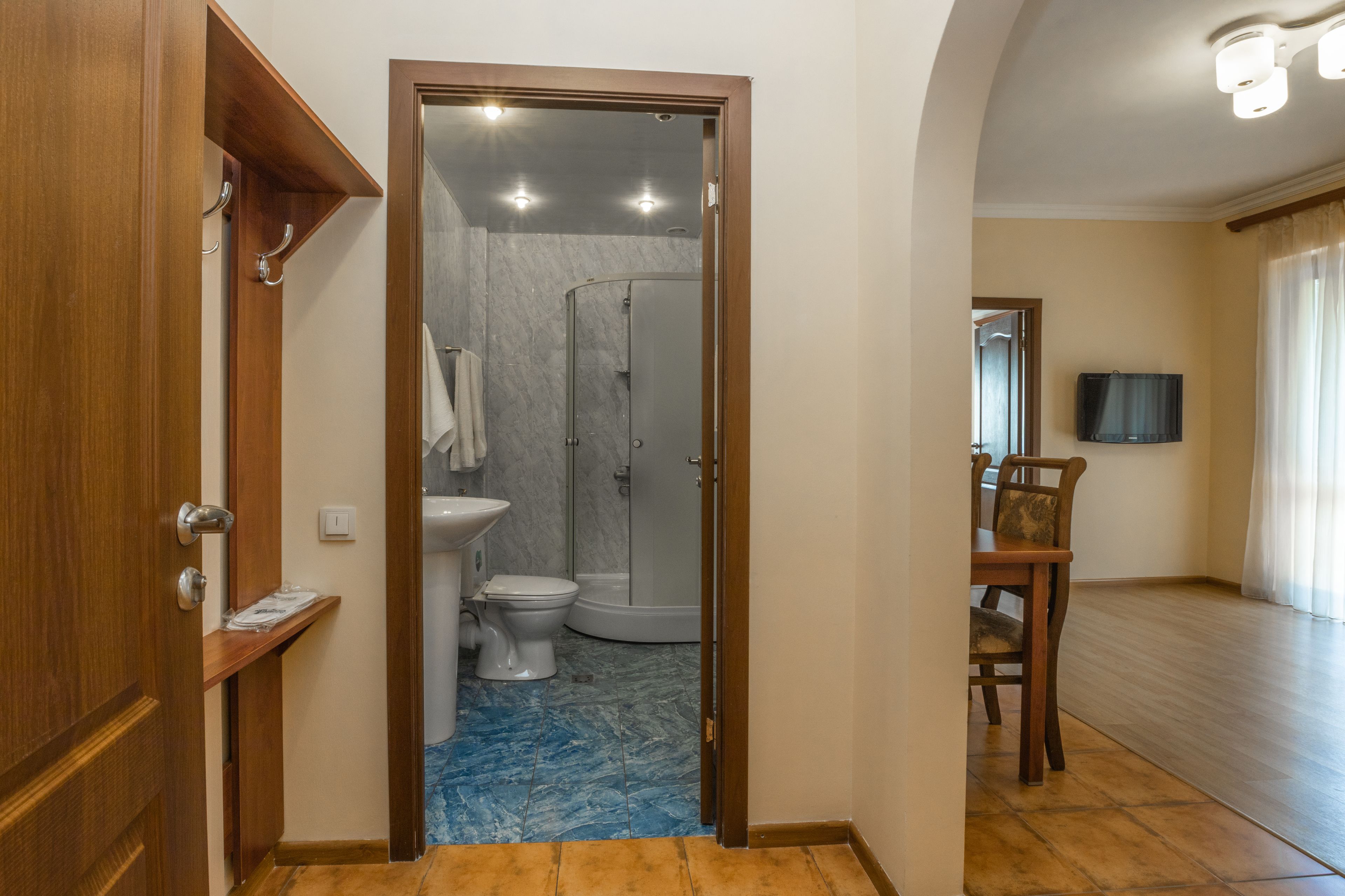 Photo - Ariana Family Hotel