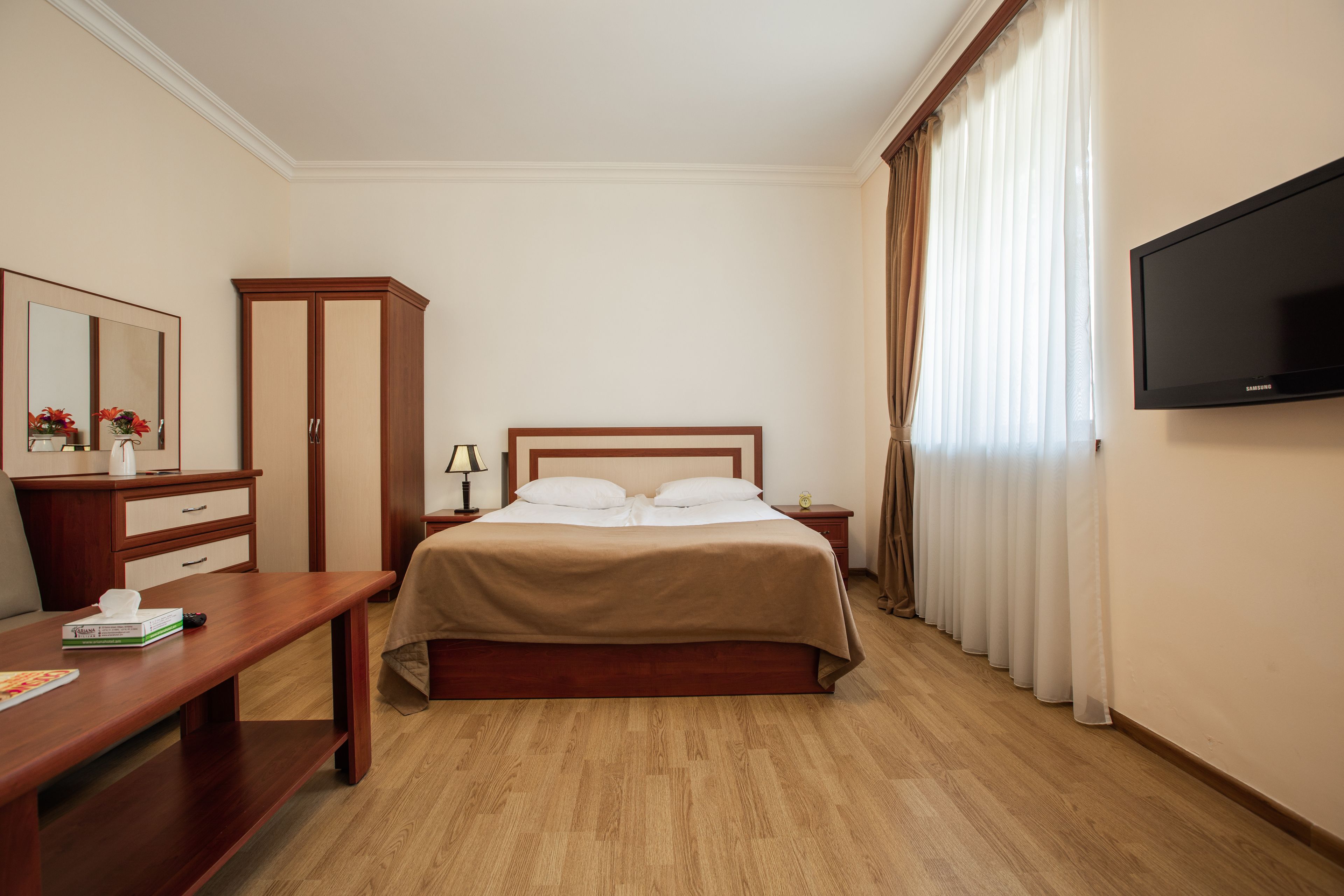 Standard Double Room | Living room