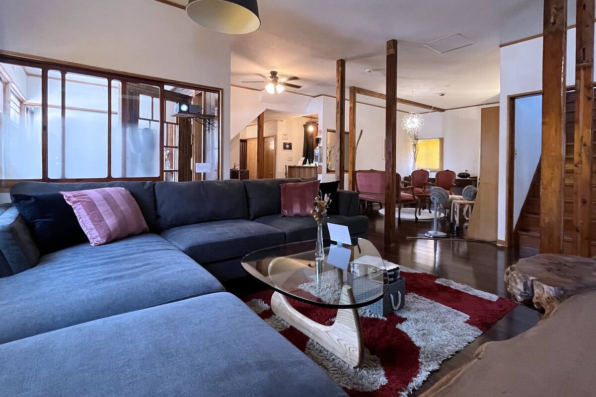 Private Vacation Home, Non Smoking | Living area