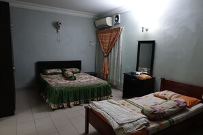 4 slaapkamers, een strijkplank/strijkijzer