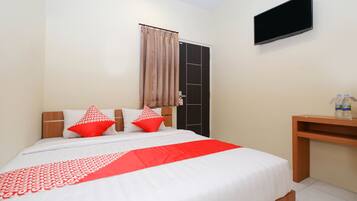 Deluxe Double Room | Desk, free WiFi, bed sheets