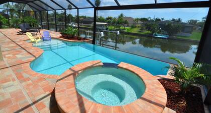 VILLA KAPALUA - south facing with direct access to the Gulf of Mexico