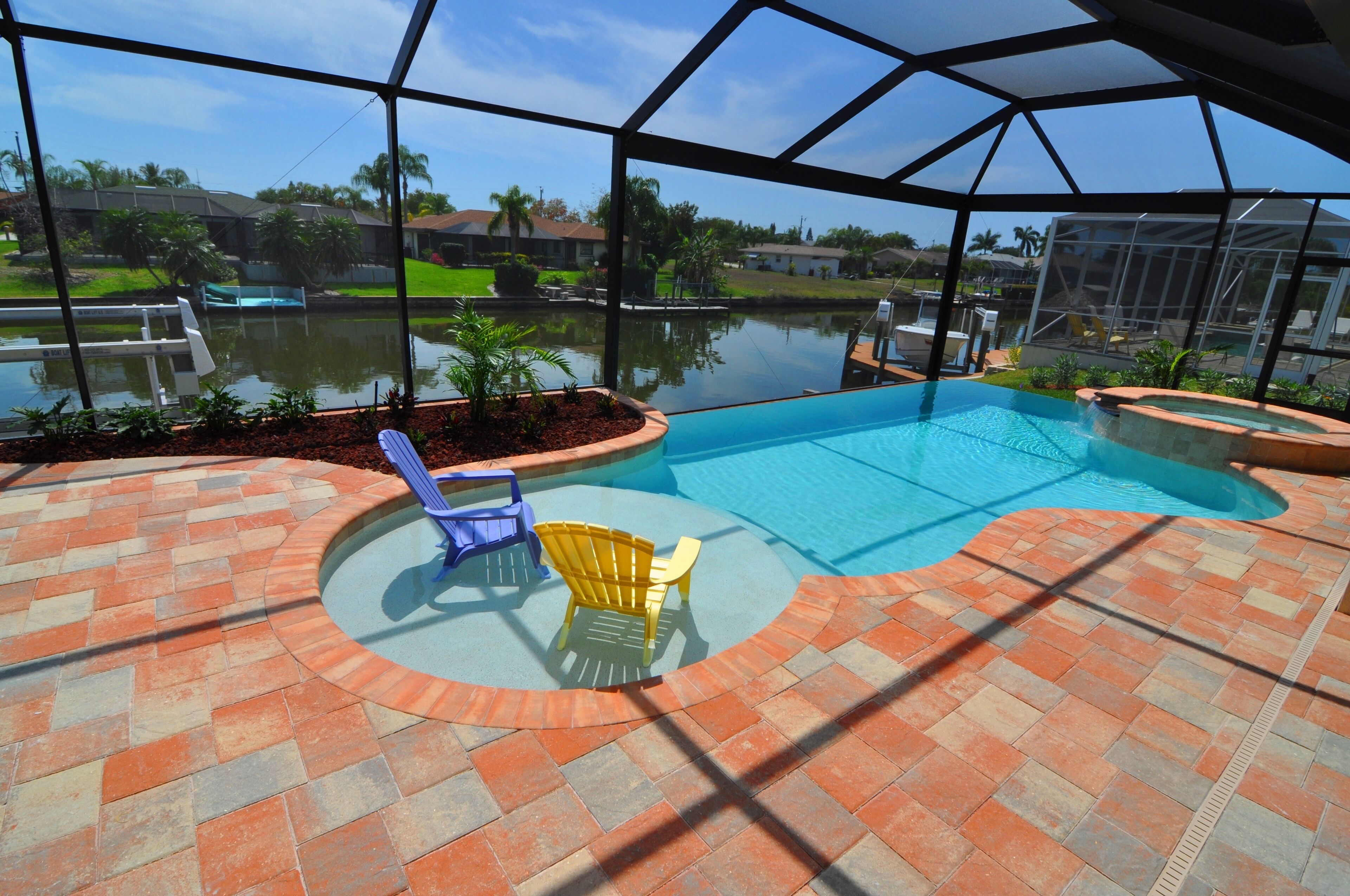 室外泳池、暖水池