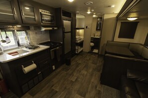 Flat-screen TV - Natural farm ZAMPA (Yomitan)