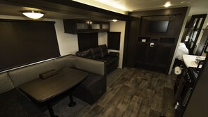 Flat-screen TV - Natural farm ZAMPA (Yomitan)